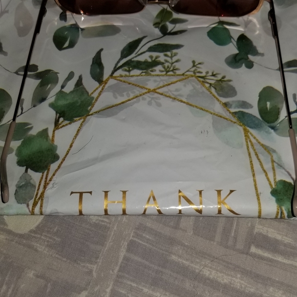 PINK & ROSE GOLD SUNGLASSES - Picture 3 of 4